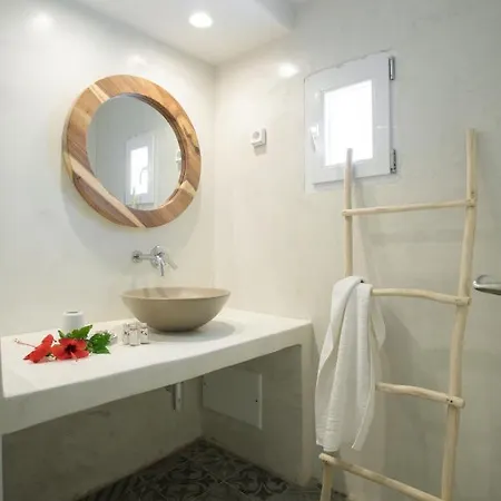 Phoenicia Naxos Aparthotel