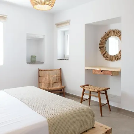 Phoenicia Naxos Aparthotel