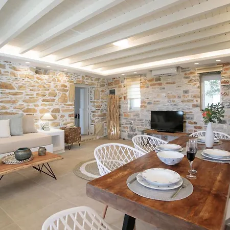 Phoenicia Naxos Aparthotel Kastrákion