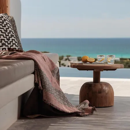 Phoenicia Naxos Aparthotel