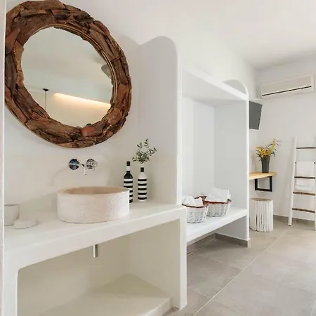 Phoenicia Naxos Aparthotel