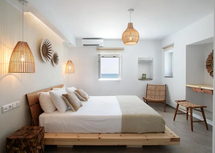 Phoenicia Naxos Kastrákion