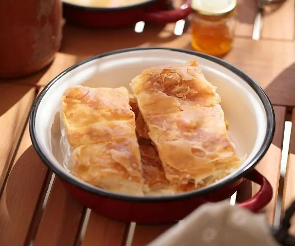 Phoenicia Naxos * Kastrákion