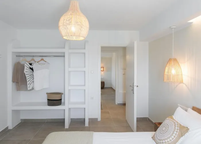 Phoenicia Naxos Kastrákion