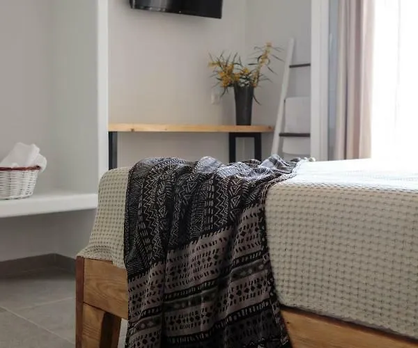 Phoenicia Naxos * Kastrákion