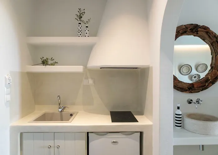 Phoenicia Naxos Kastrákion